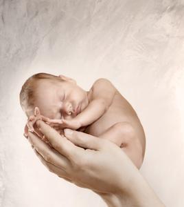 “Mama unui copil născut prematur va fi toată viaţa ALTFEL”